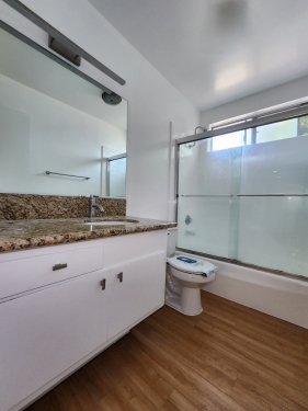 Apartment in Santa Monica