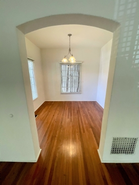 Apartment in Beverly Hills