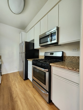 Apartment in Beverly Hills