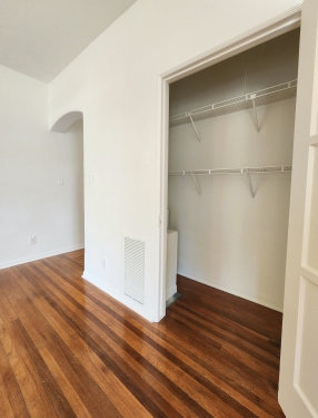 Apartment in Beverly Hills