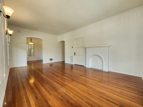 Apartment in Beverly Hills