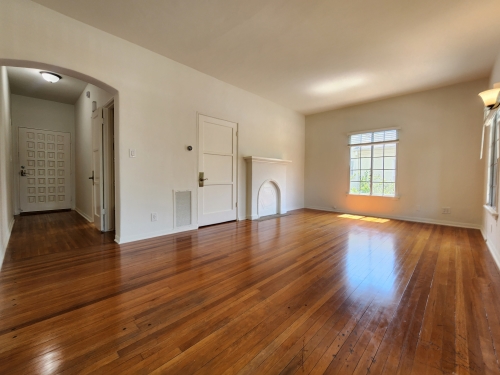 Apartment in Beverly Hills