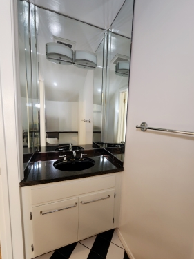 Apartment in Santa Monica