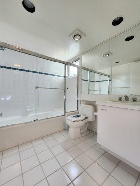 Apartment in Santa Monica