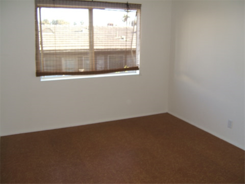 Bachelor Apartment for Rent - 2307 Ocean Ave Santa Monica